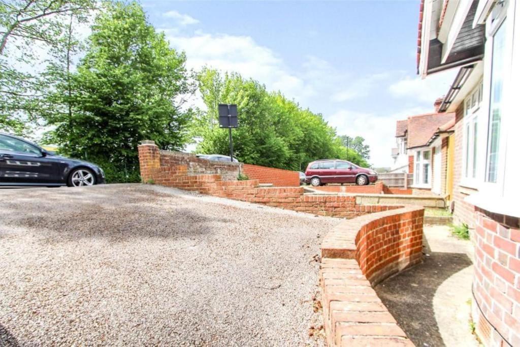 Accessible 3-Bedroom Bungalow With Patio +Driveway Southampton Exterior foto